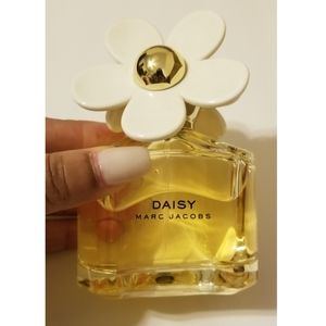 Daisy by Marc Jacob
